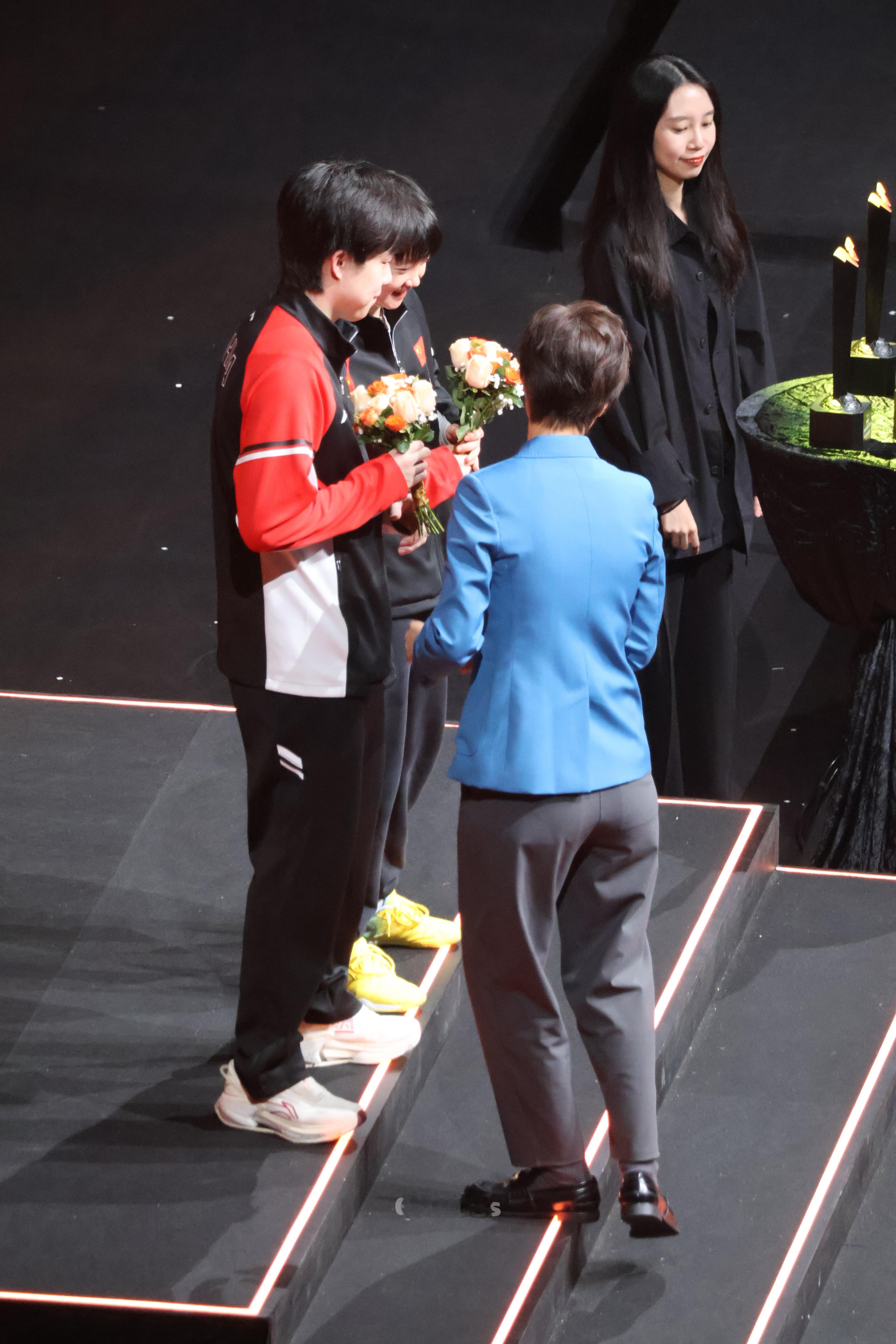 你们开心所以我开心💐 