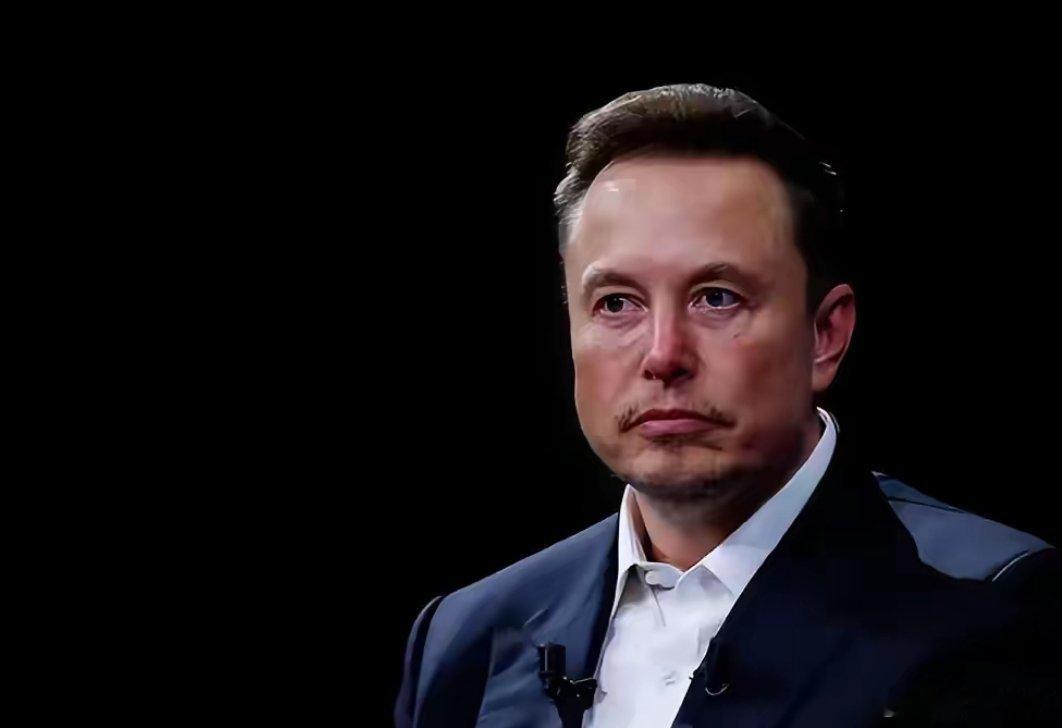 马斯克这次终于低头认错，罕见公开致歉，并承认xAI的技术路线从一开始就出现偏差。