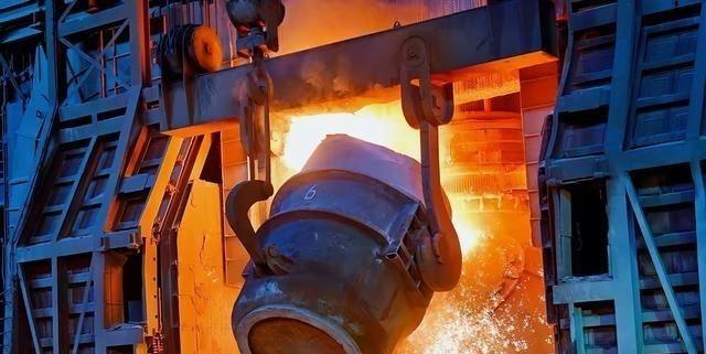 为什么中国宁愿勒紧裤腰带，也要死守钢铁产业？内行人的话一针见血：就这么说吧，如果