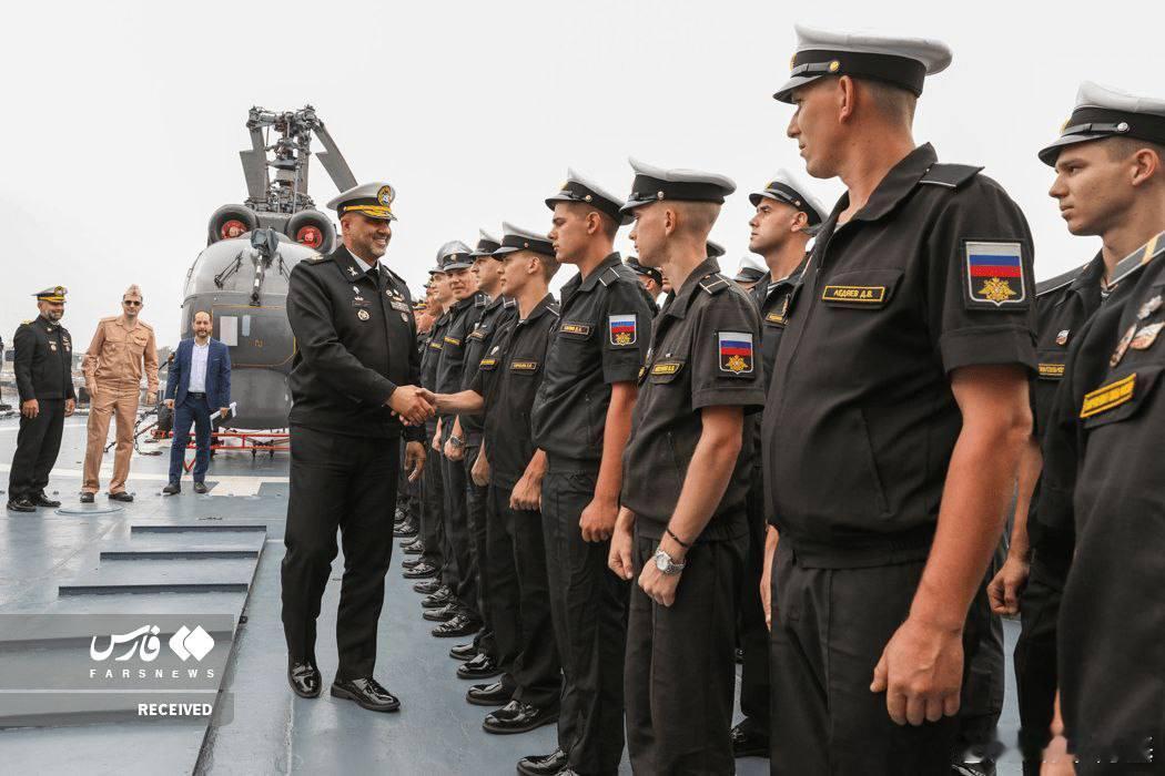 俄罗斯海军已进驻阿巴斯港，准备于明日在阿曼湾与伊朗海军举行联合海上演习。来源：法