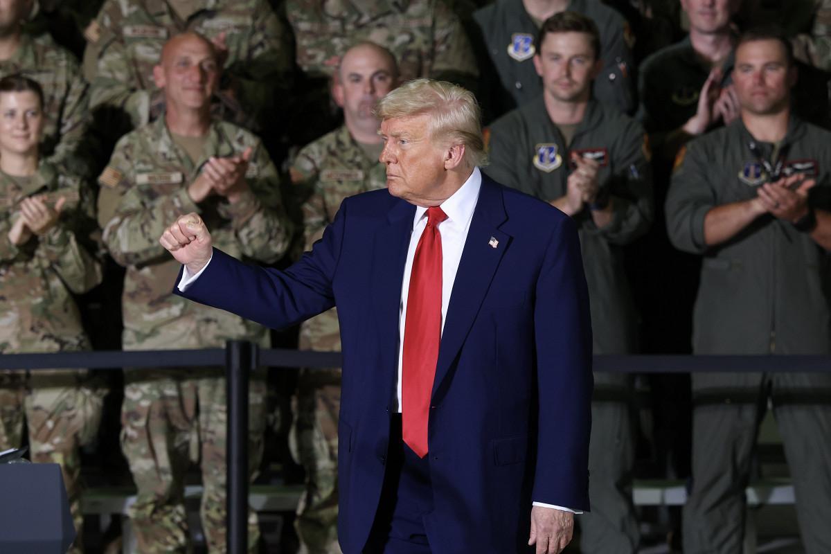 在对委内瑞拉发动空袭前，特朗普召开了一次国家安全会议。

据《纽约时报》报道，美