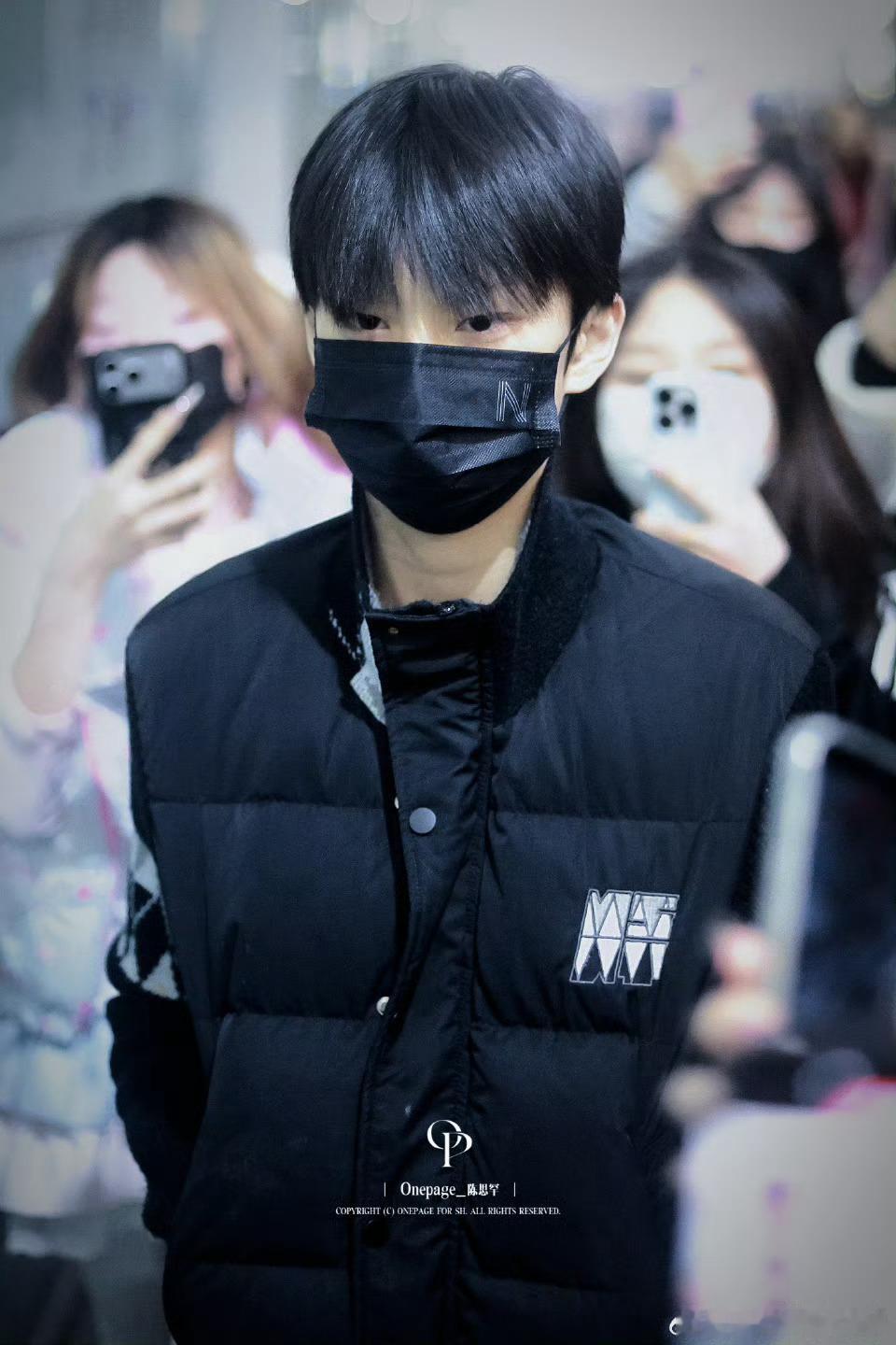 陈思罕新发型路透谁给陈思罕剪的头发谁给陈思罕剪的头发，还我儿子头发，