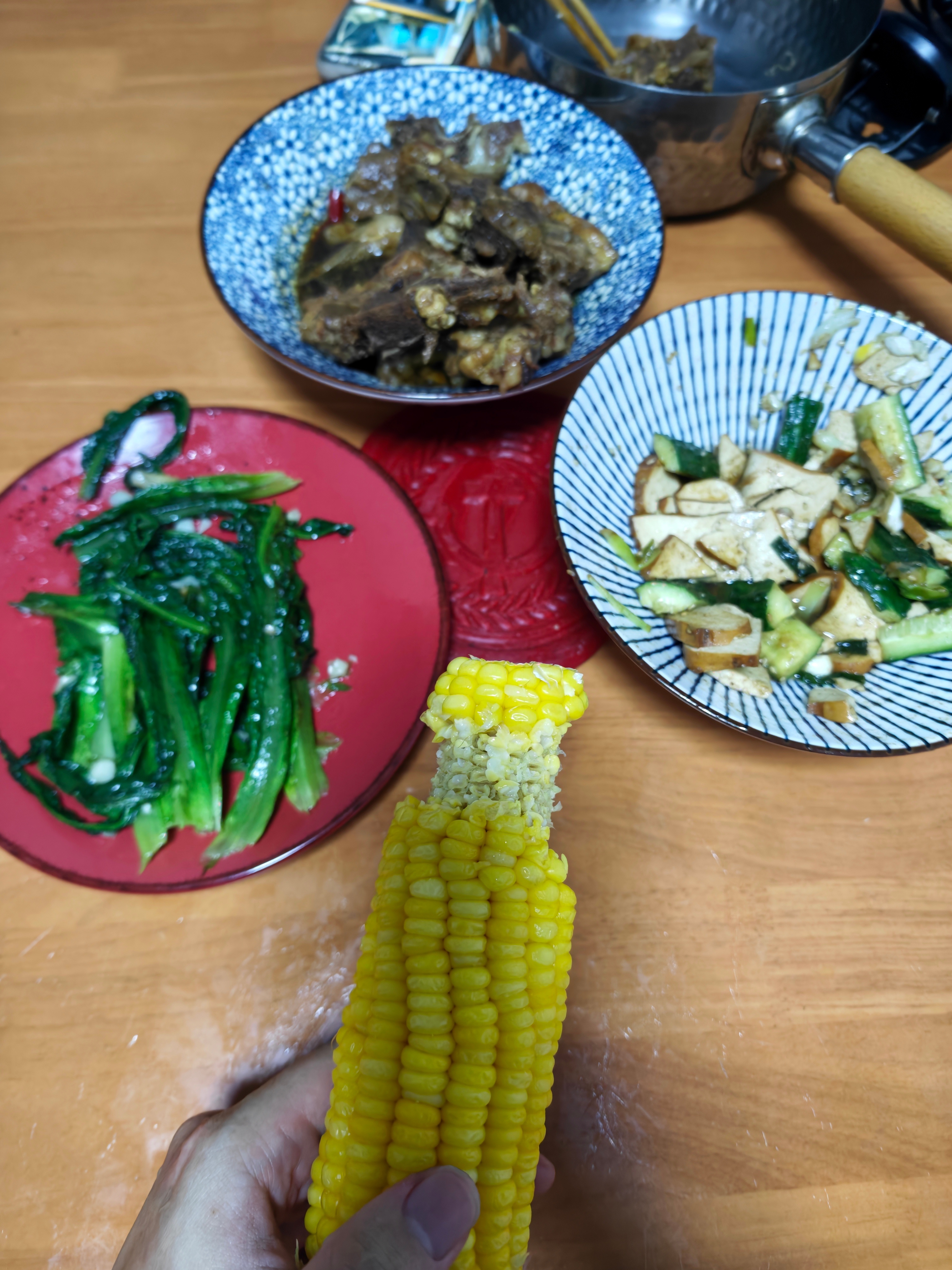 哟回家就有饭吃，慕了没