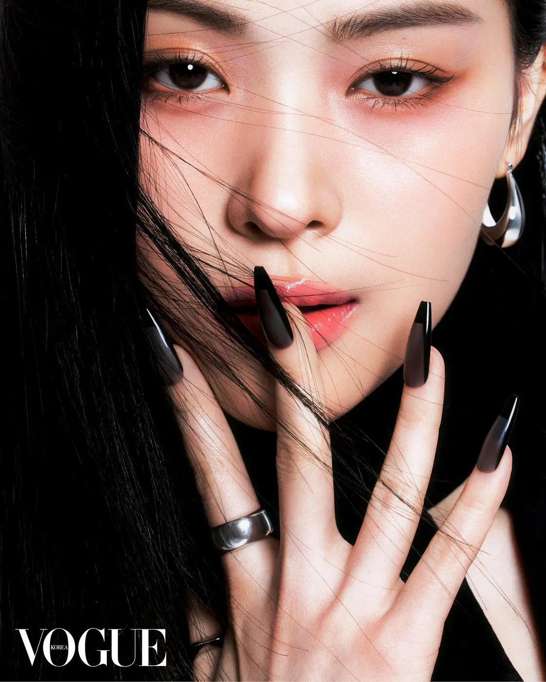 Vogue Korea x Tom Ford Beauty x 申留真📷：Yo