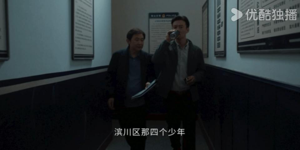 黑夜告白梅叔原型看片会导演亲自认证，梅叔原型结合梅姨与各类拐卖真实案件。外表和善