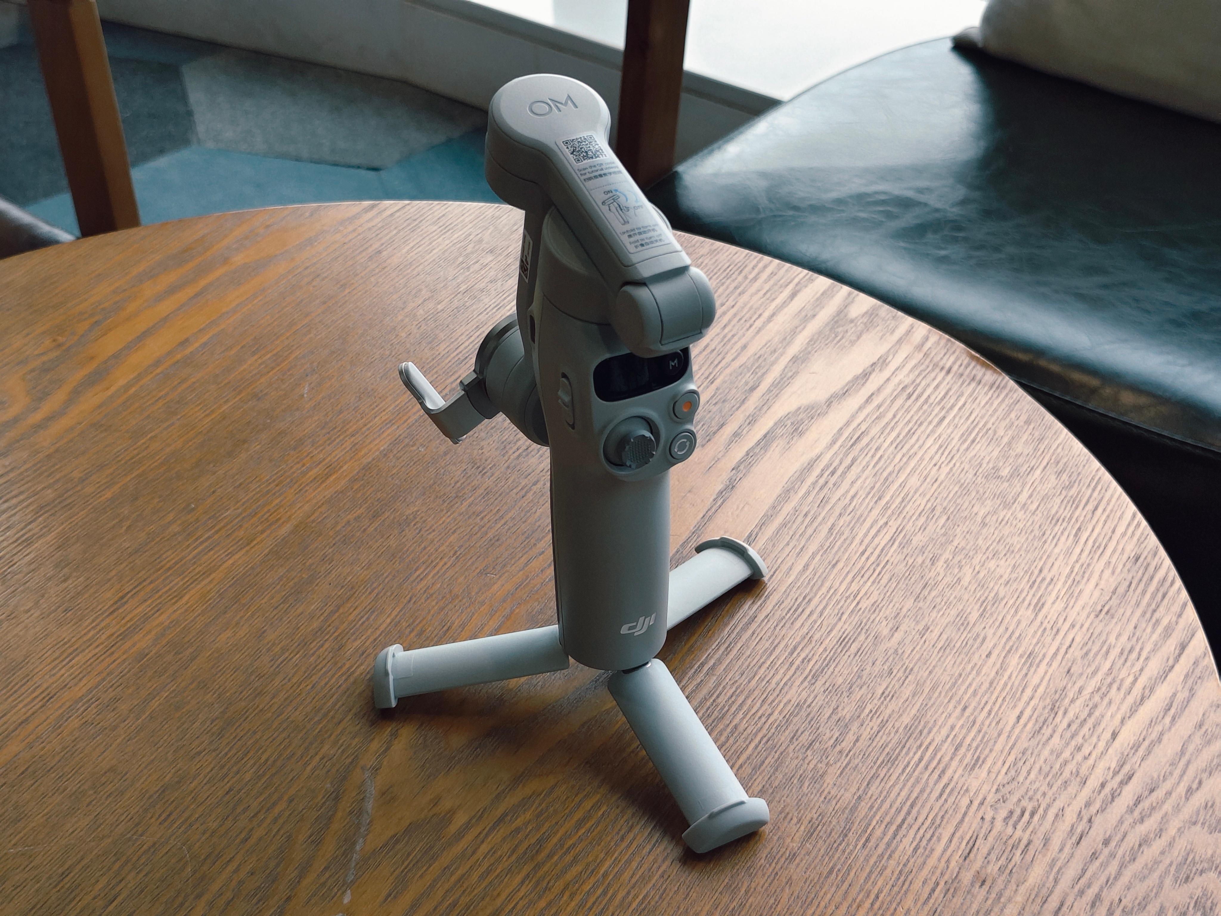 大疆Pocket4支持鸿蒙6.1设备直传买早了……等4 Pro直接入。 