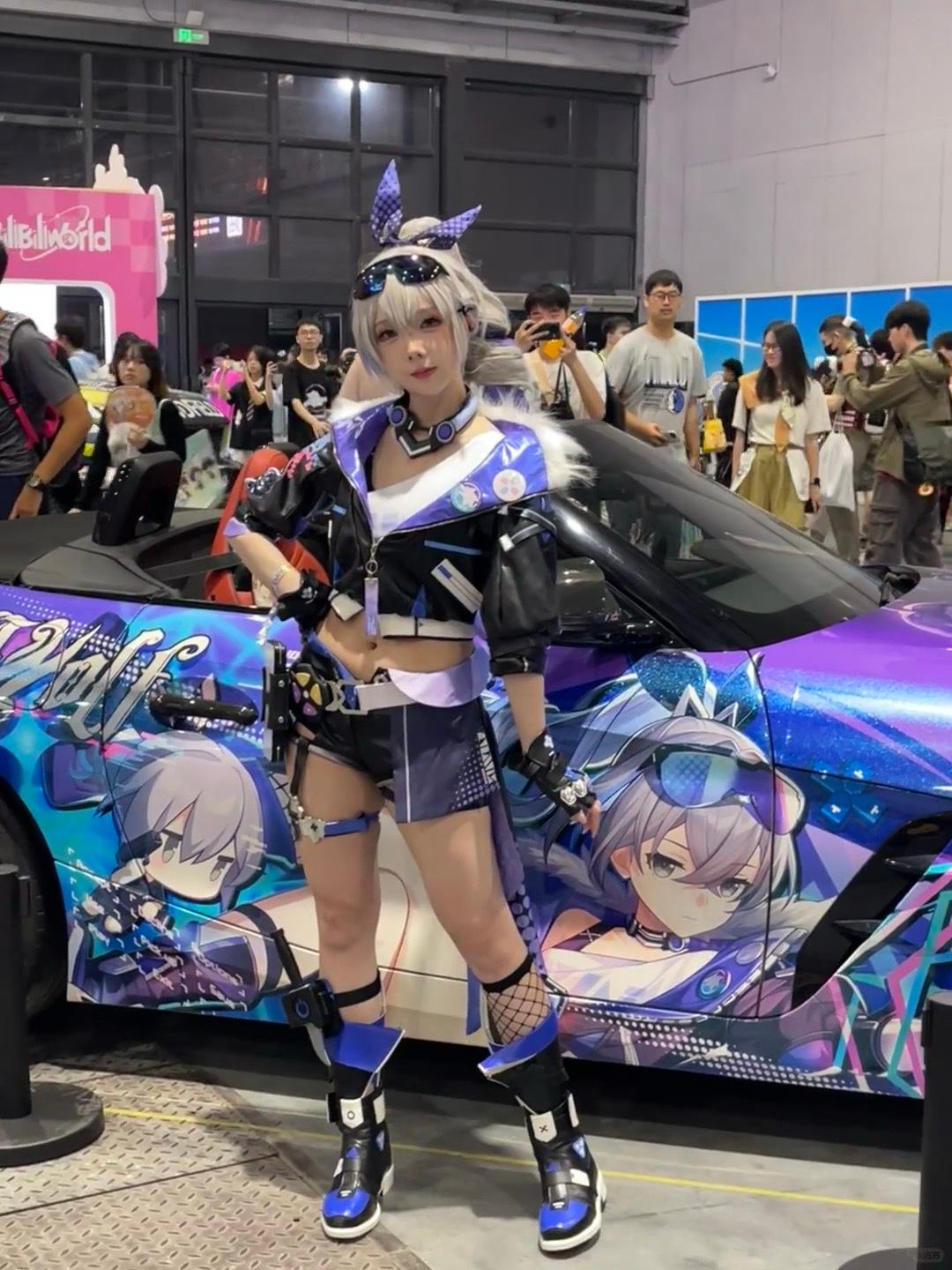 亚洲最大痛车漫展的含金量痛车痛船痛楼痛报 浓度超标！魔都已变痛城！二次元人血脉觉