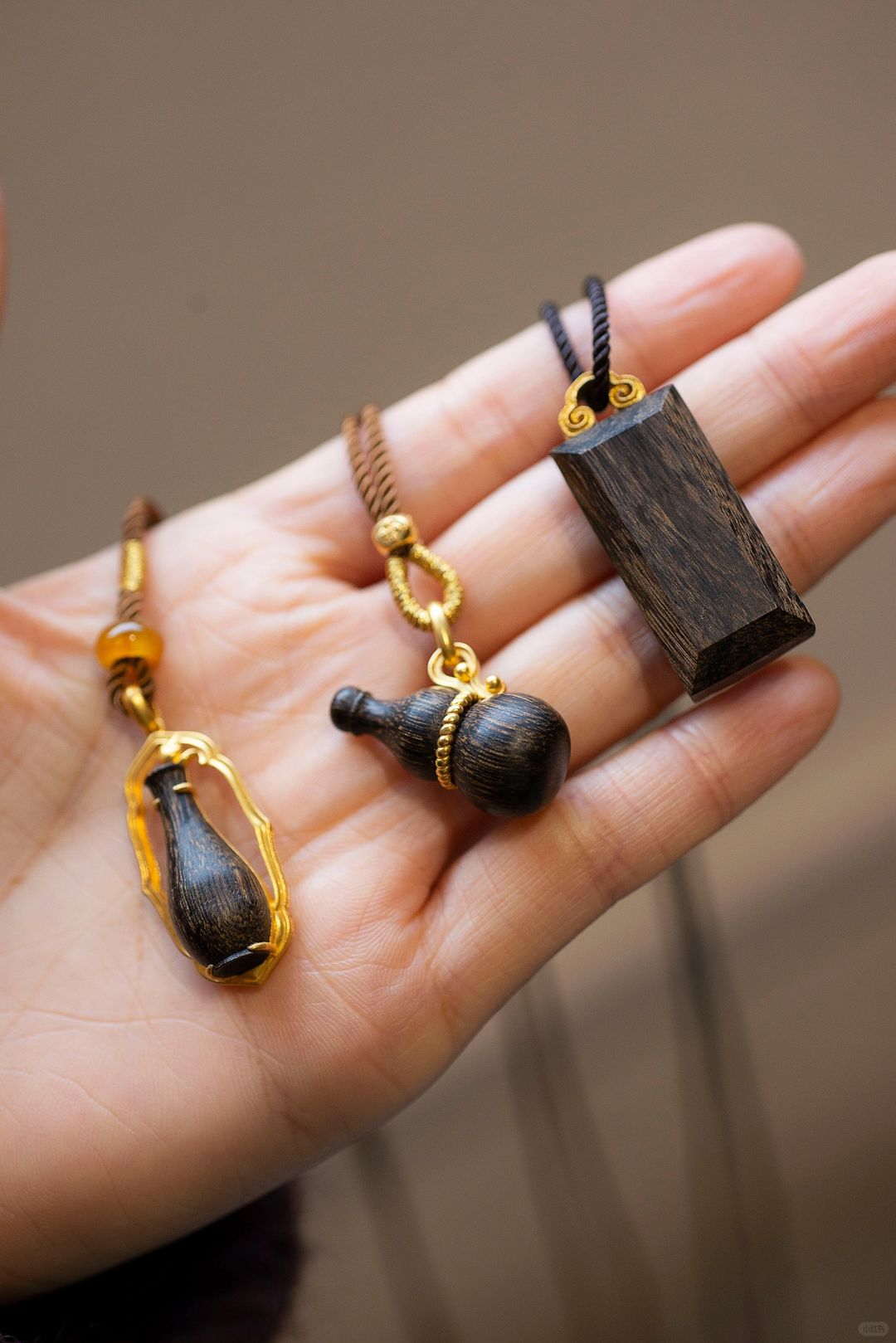 马上佩戴起来吧！非常靓眼的款式噢❤️❤️❤️