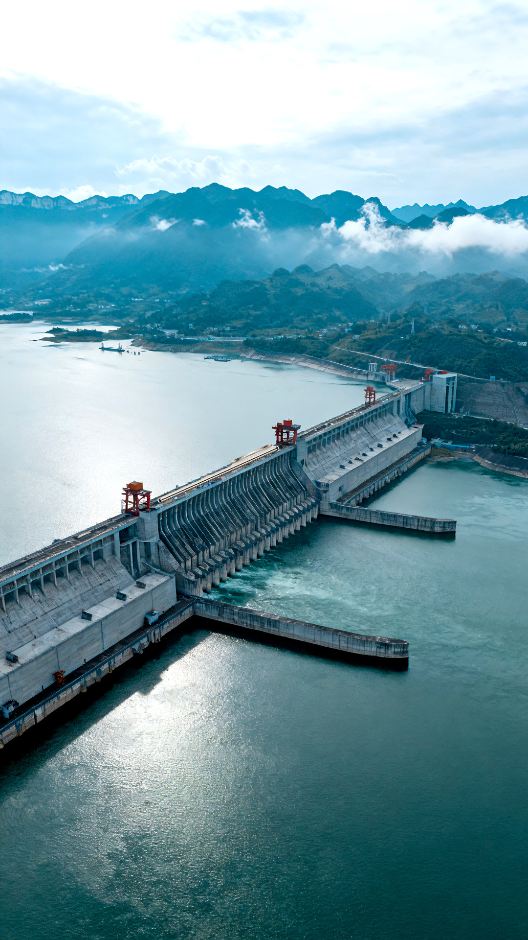 👉🏻来找找Mate 70 Air藏在哪里🧐Mate 70 Air轻薄的含金