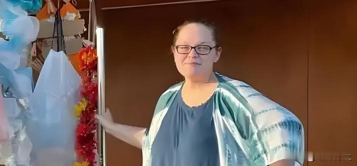 女子身中7枪因脂肪较厚生还

12月4日报道，美国一名网约车女司机身中7枪，却因