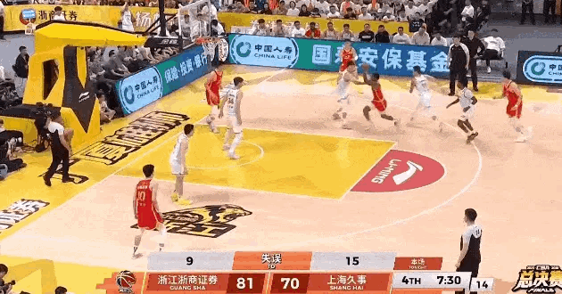 总决赛都打到第四场了，广厦终于有点内线优势。广厦男篮vs上海男篮cba总决赛CB