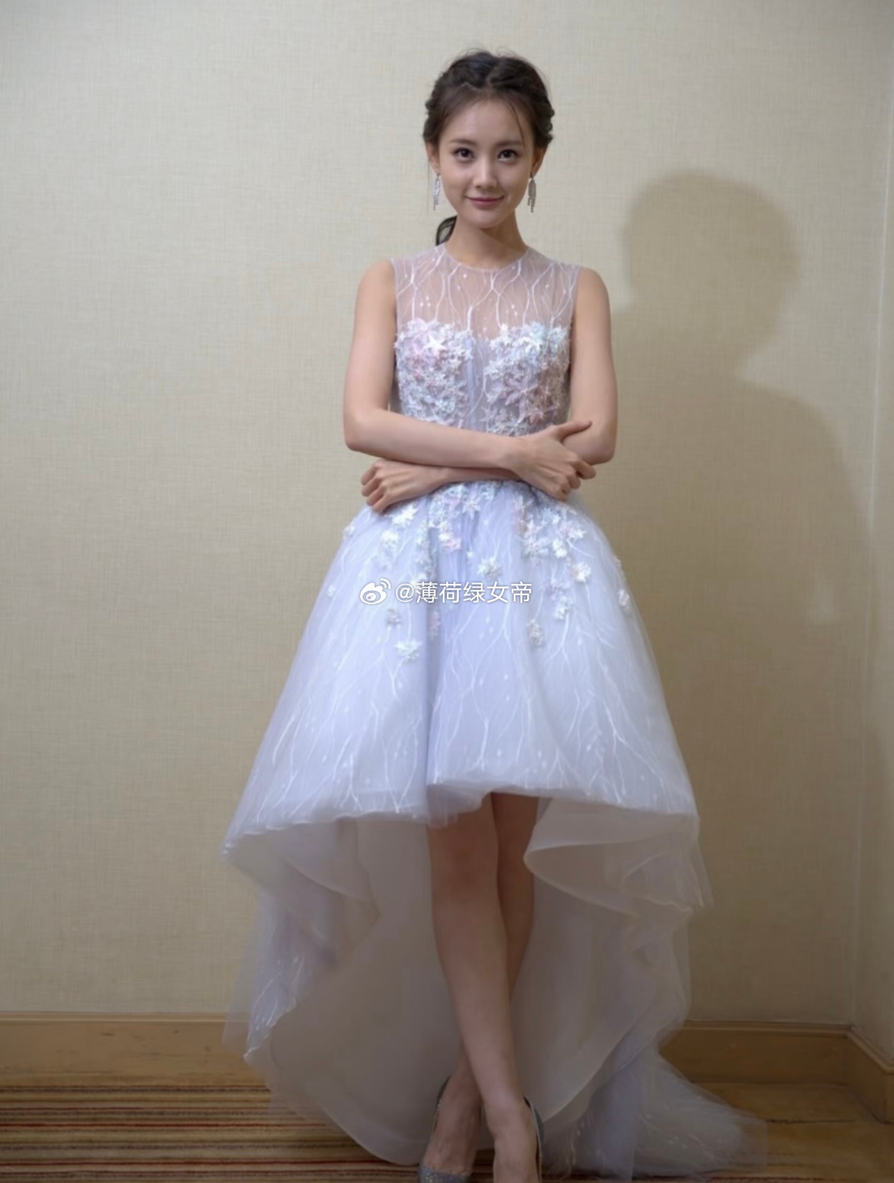 李一桐早期真的好萌 不愧是被sm选中的女人 ​​​