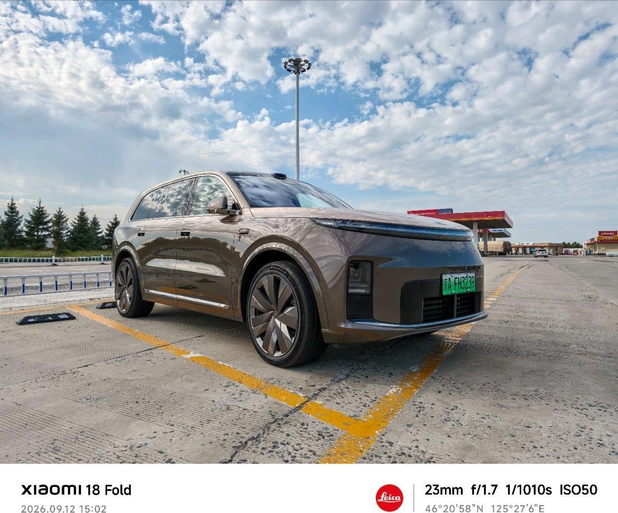 第一次开理想L9 Livis，行驶质感相当棒。
高速公路开130km/h，噪音也