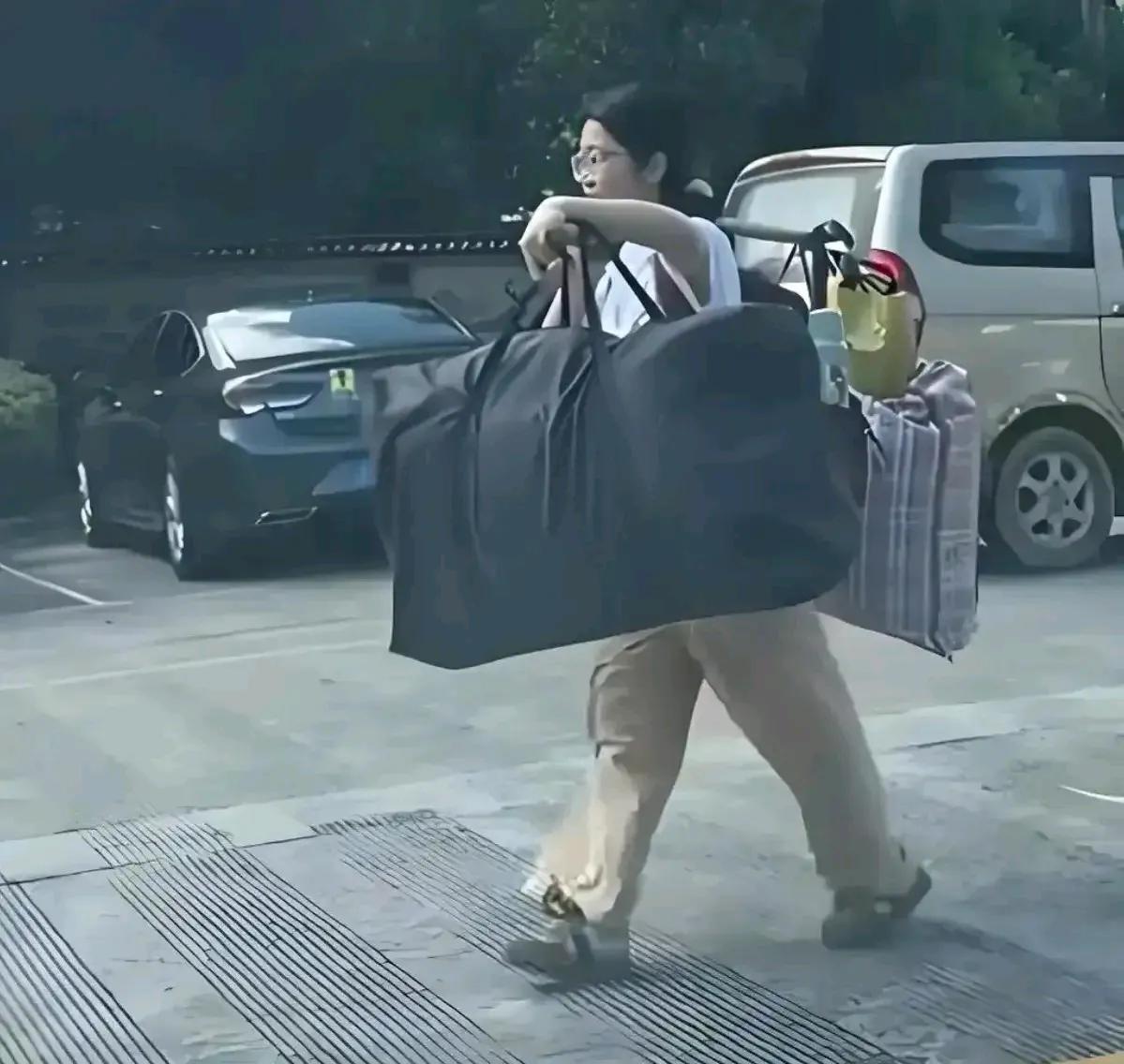 教育到底区别在那里，本来单独看两张图片我是没激动，但放在一起感觉震撼了！反思自己