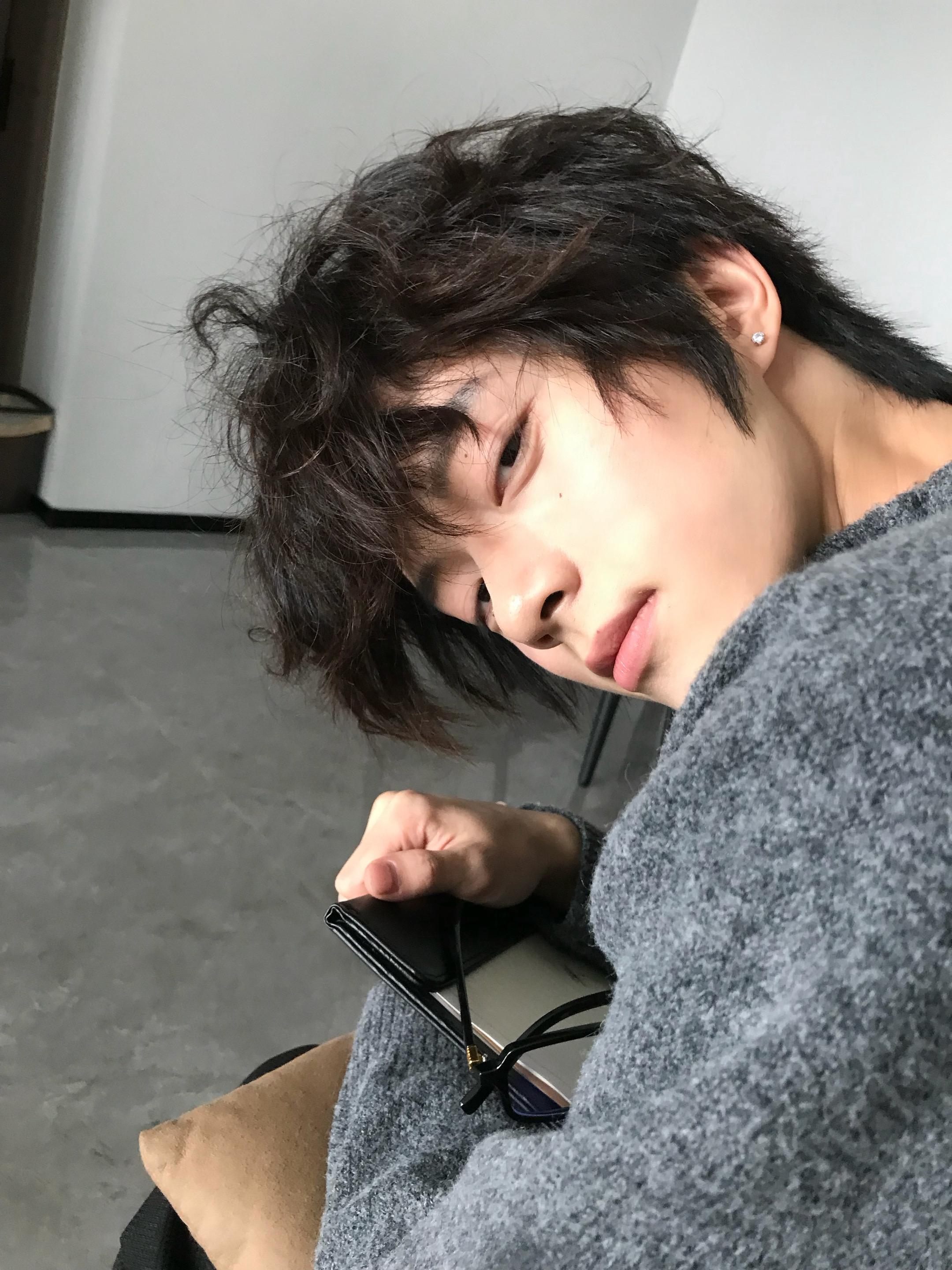 你贬低自己想要以此得到夸奖的小心思也很可爱