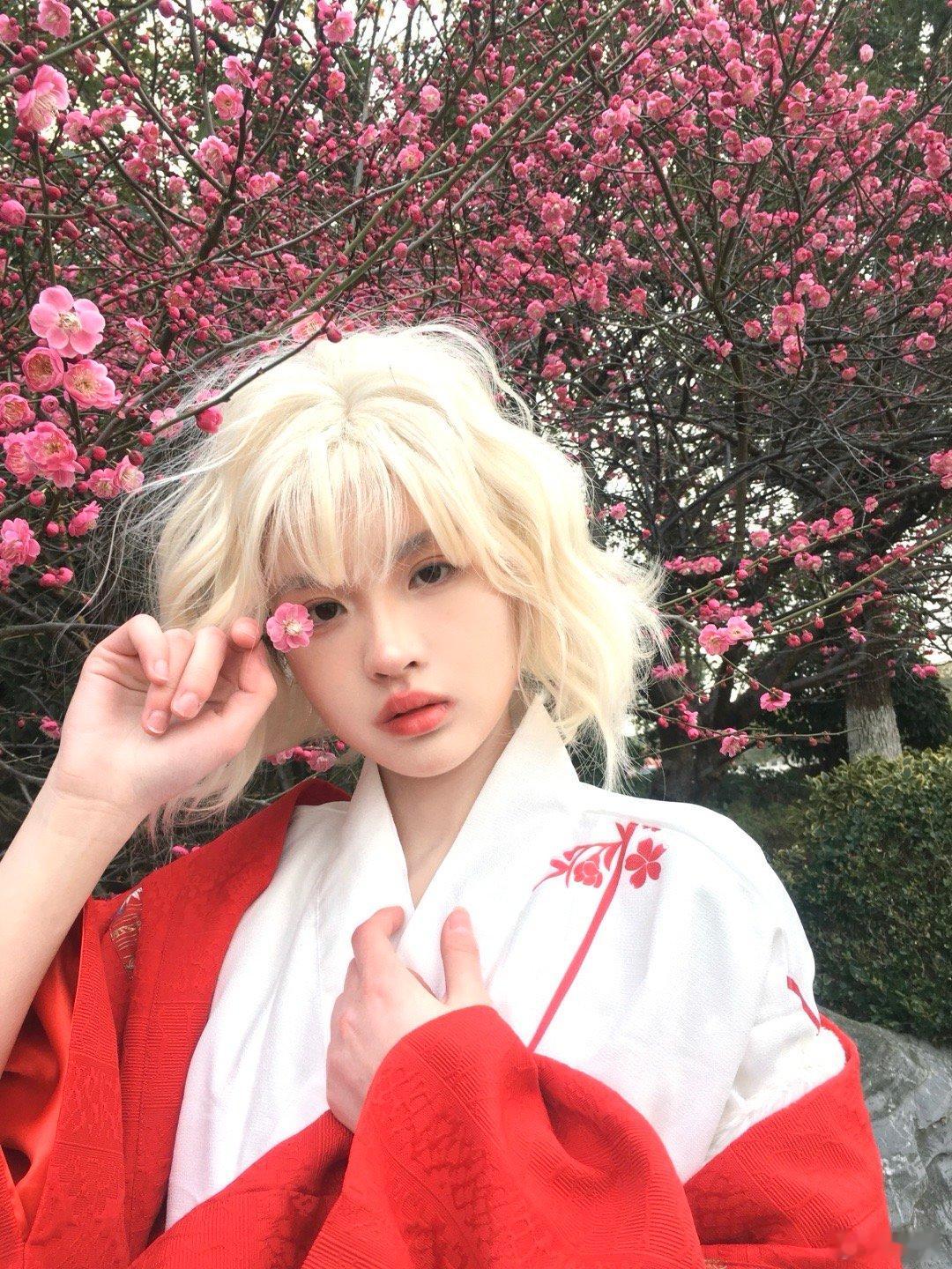 人与人之间的滤镜不过是一双偏爱的眼睛📷​​​