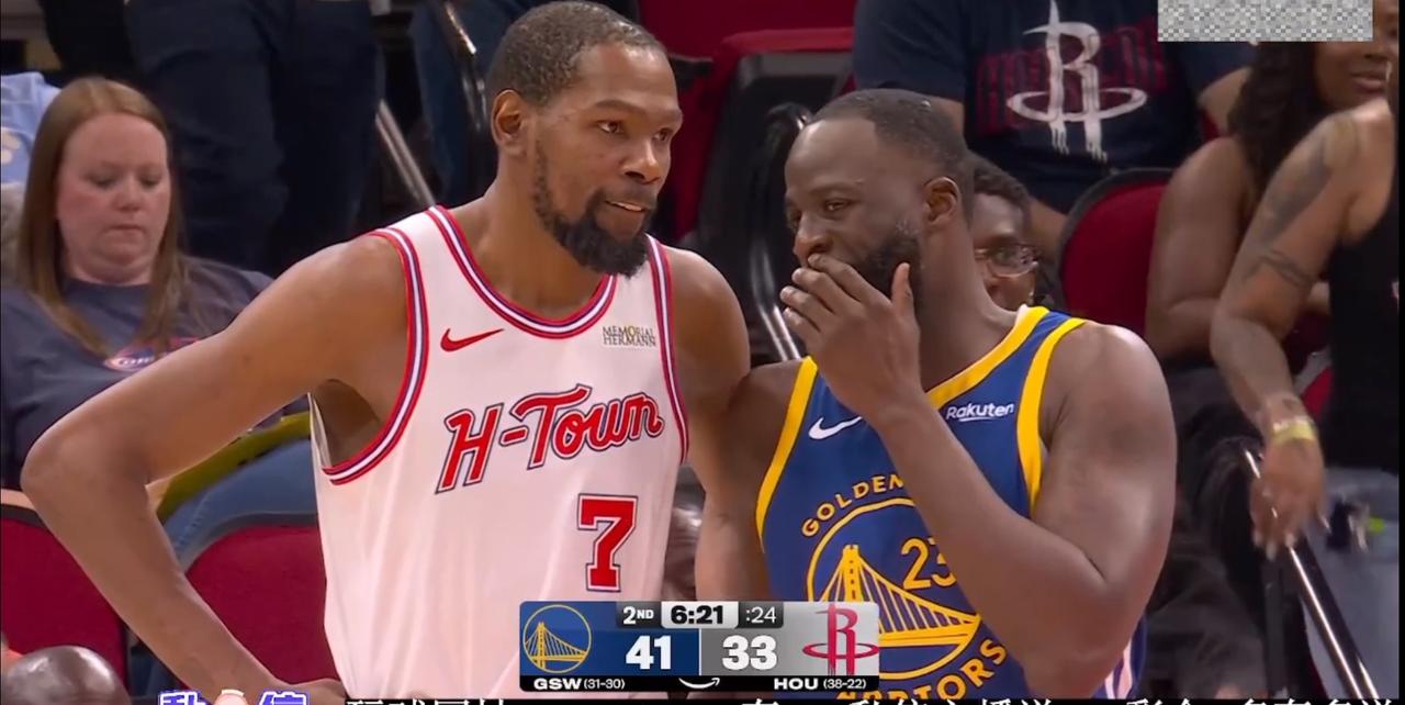 格林虽然打球让人讨厌，但是脑子真好使。

在今天勇士与火箭的比赛中，格林表现出来