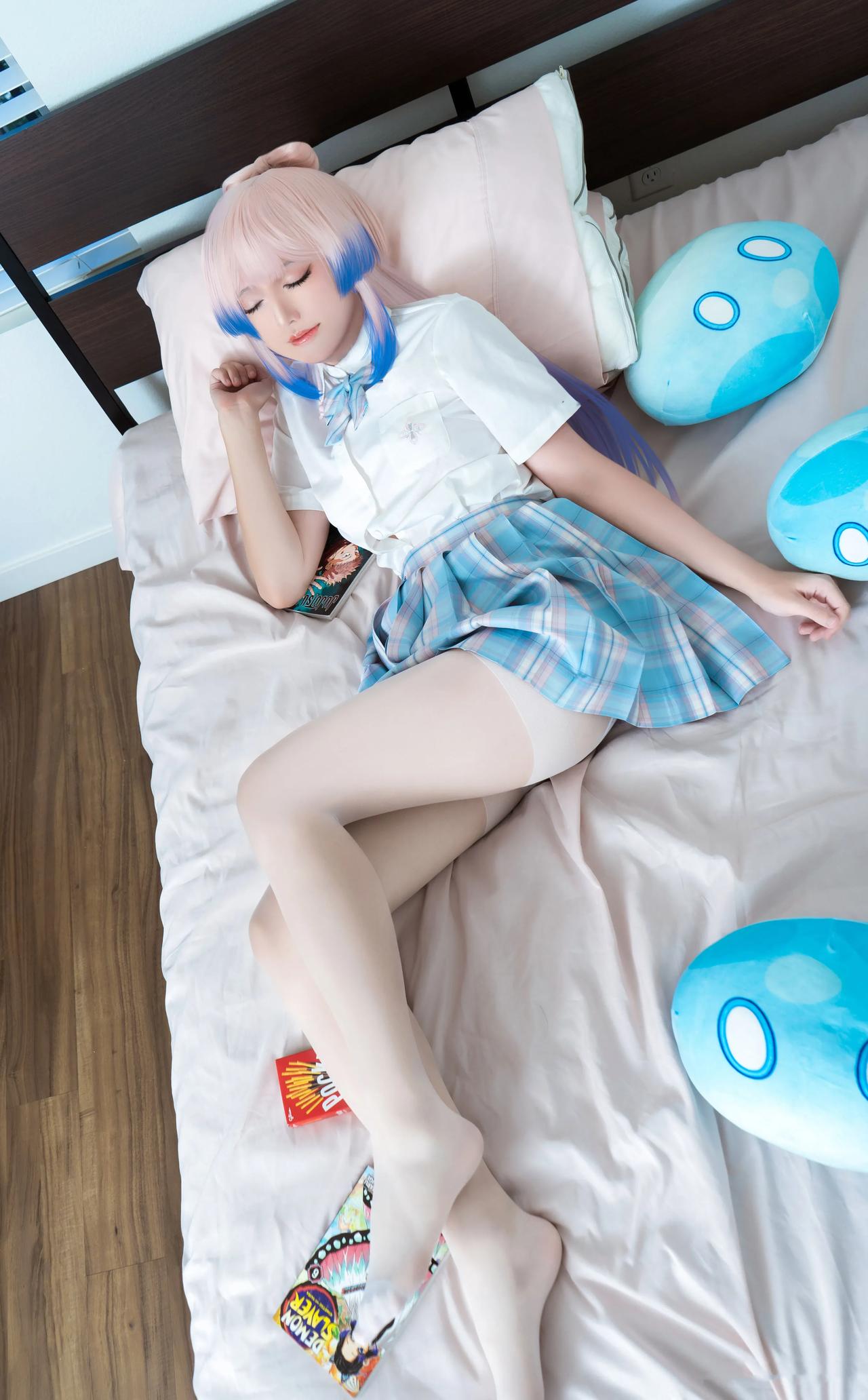 闲鱼和暴烈鱼的区别：一个躺着，另一个躺着搞事情！
COSER：葡萄糖Glucos