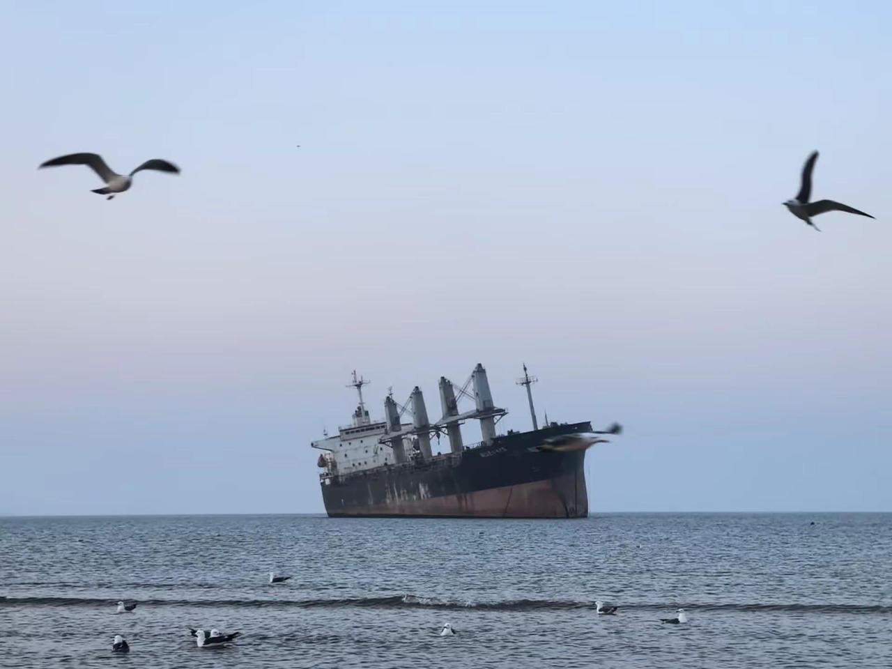 📍威海· 布鲁威斯号  𝑩𝒍𝒖𝒆𝑾𝒂𝒚𝒔“搁浅的是布鲁威斯号 