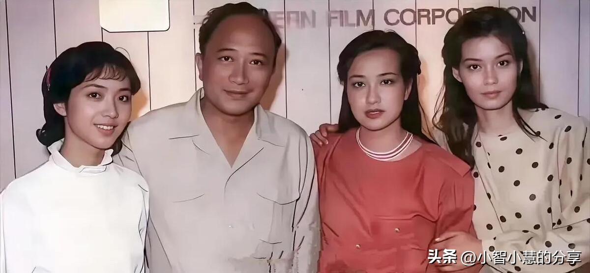 其实刘晓庆年轻的时候颜值还行，不比左边的龚雪差多少，右边的这位是潘虹。那中间这位