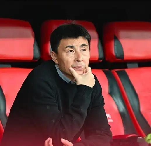 李玮锋，中国足球界“响当当”的人物！今年4月10日正式接任中甲宁波足球俱乐部一线