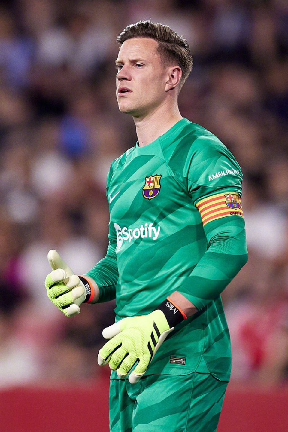 特尔施特根将在明天的甘伯杯比赛前发表传统的队长讲话。#巴萨# ​​​