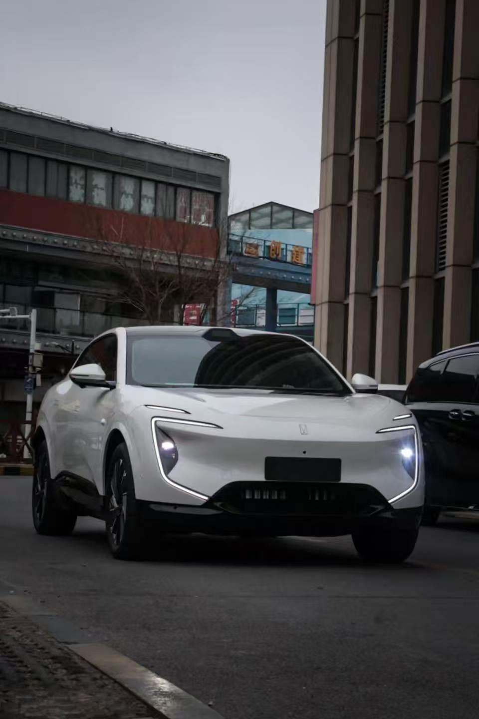 兄弟们，阿维塔07，长安+华为+宁德时代三大巨头联手打造，光环拉满。新车指导价2