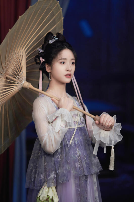 今晚见东方秦兰
