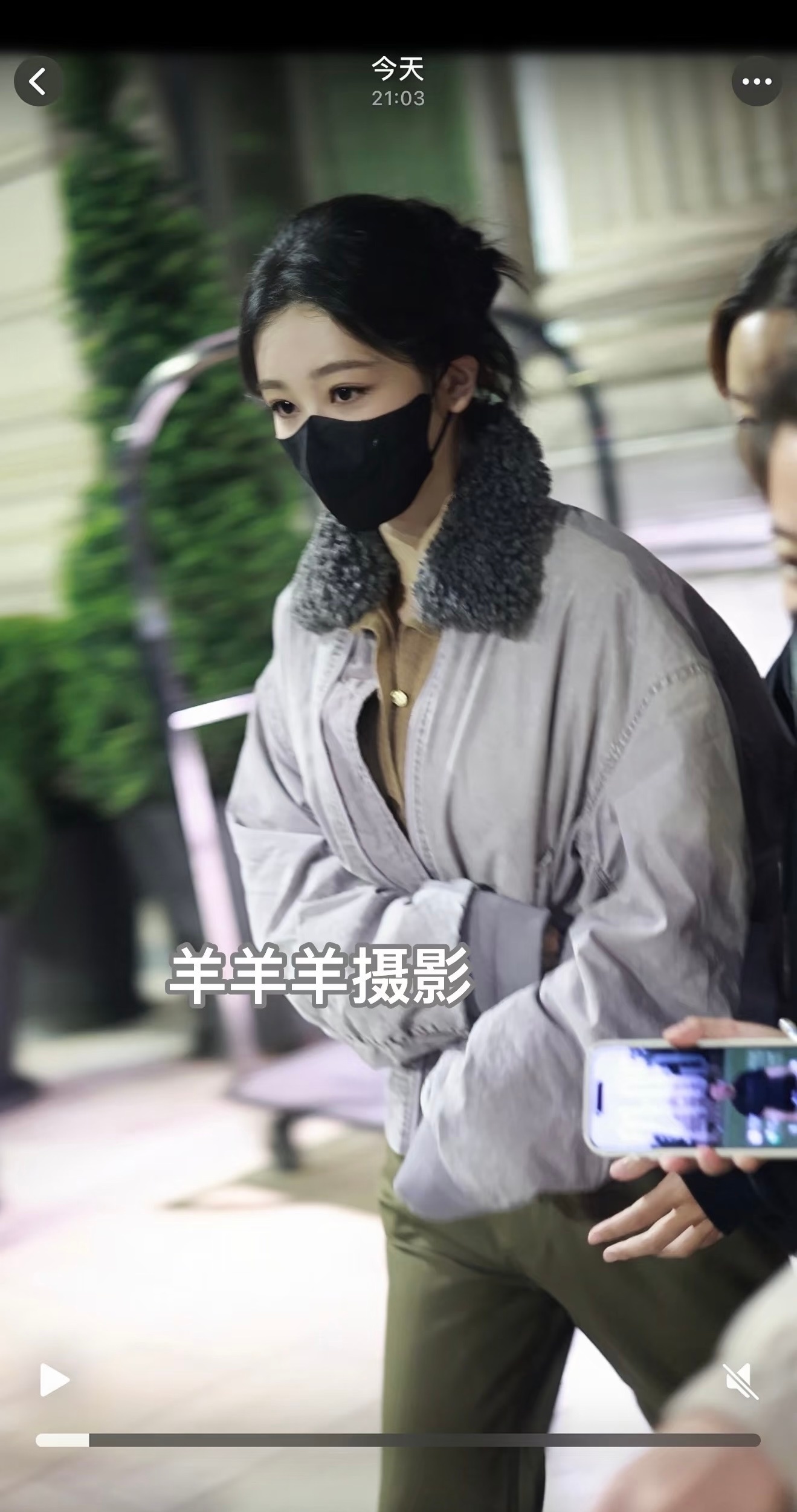 杨紫孟子义同框梦回沉香如屑早起福利 看到了杨紫的米兰路透 这状态期待闪耀米兰[舔