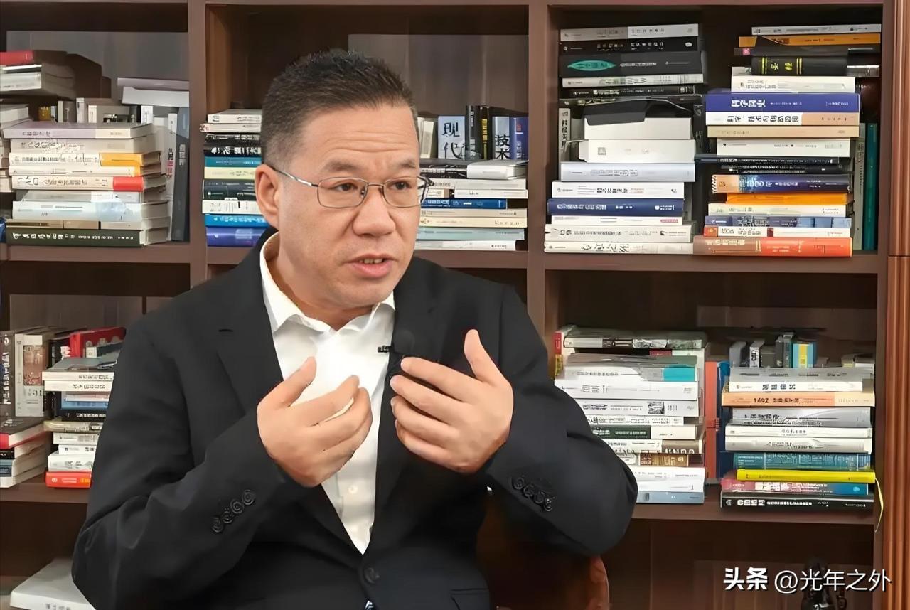 金价跌破4000别急着抄底，别被反向机构带偏节奏
 
马光远直言，眼下不少机构鼓