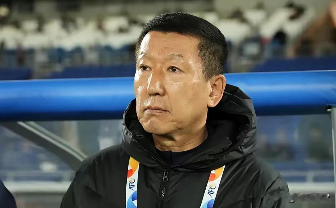 不出意外!国足新任主帅10选1

1、崔康熙——智谋出众（80%）

3、高洪波
