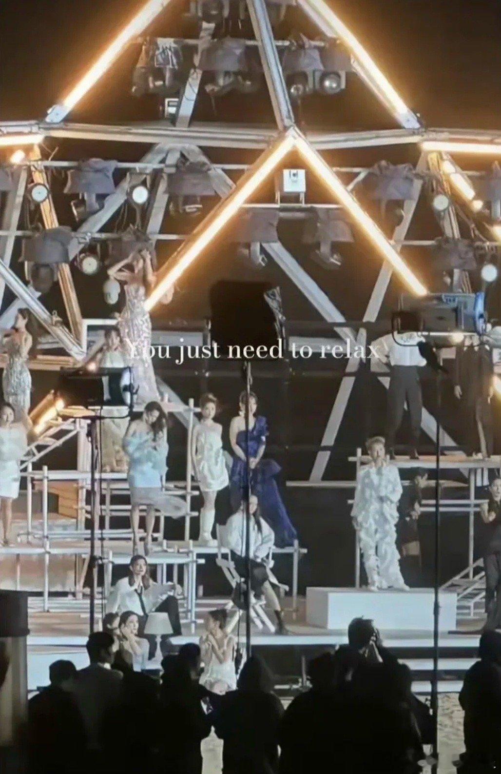 浪姐6主题曲站位  终于等到！浪姐6主题曲MV路透，从站位看阵容超绝，叶童C位超