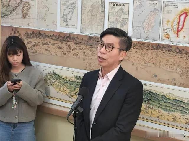 绿委钟佳滨叫嚣春秋时代没有中国 蓝营讽：历史是体育老师教的？

2026年1月3