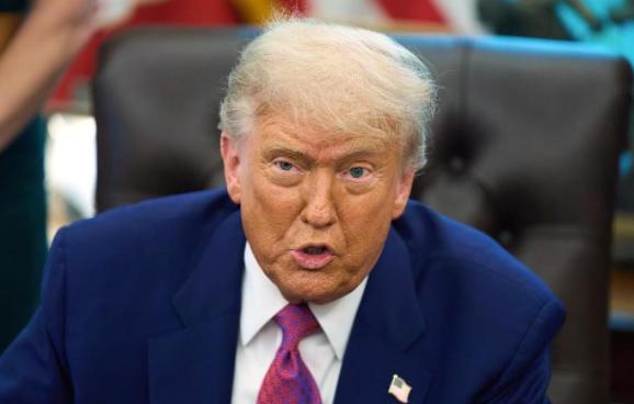 特朗普武力控制委内瑞拉石油，中国暂停所有原油采购！
 
很多人以为懂王这步棋赚翻