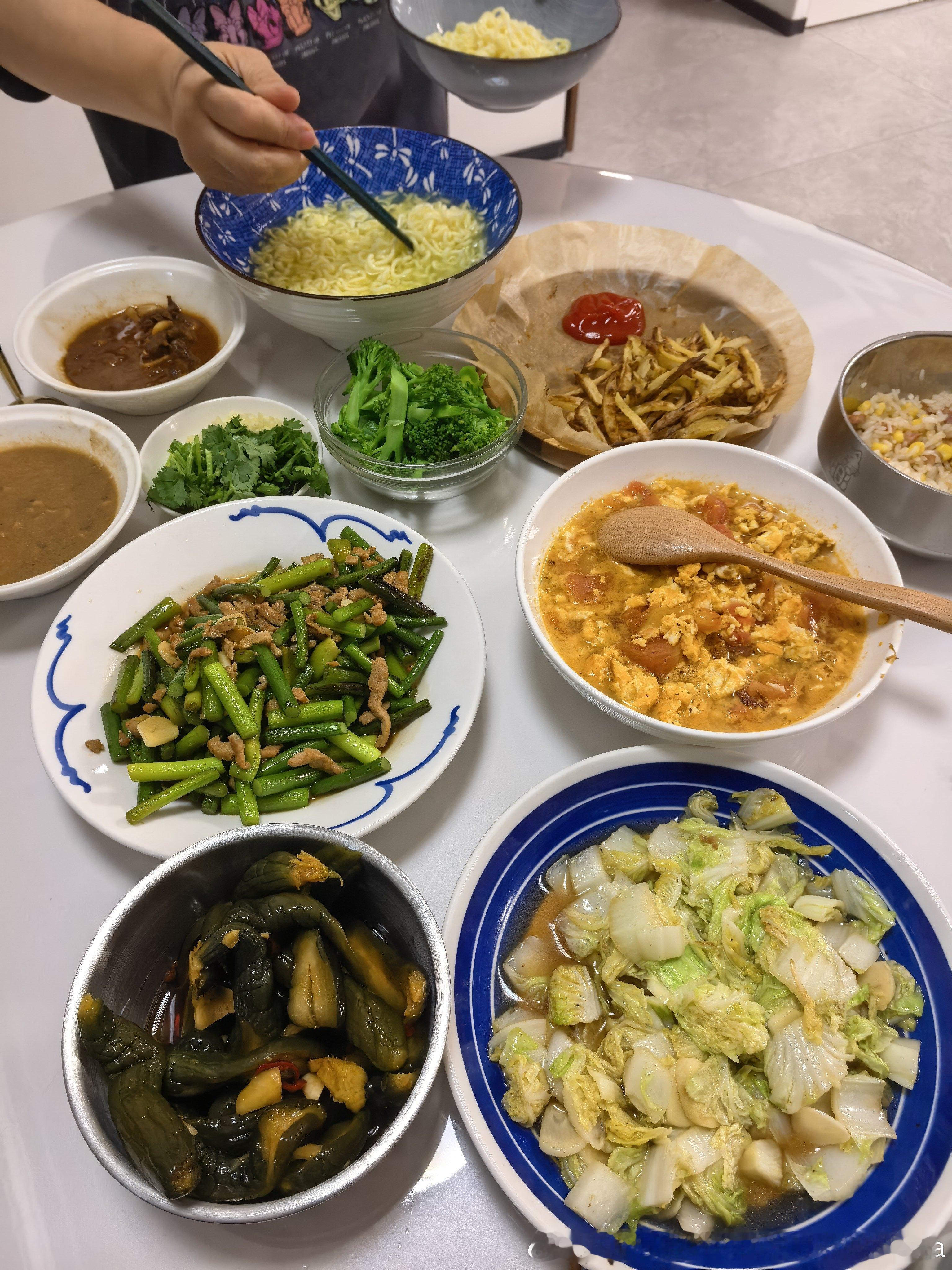 吃饭晚餐