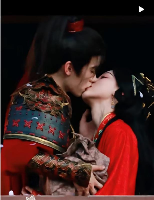 颠公，今天看了那个翘楚路透，周翊然和陈都灵拍吻戏，很好奇演员拍吻戏不会上头产生化