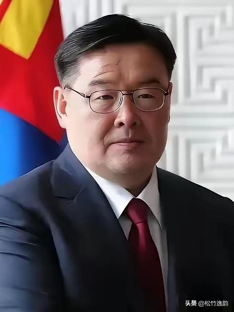 不能等，蒙古国总理赞丹沙塔尔辞职了，说白了就是蒙古国亲华派和亲西方派的斗争开始公