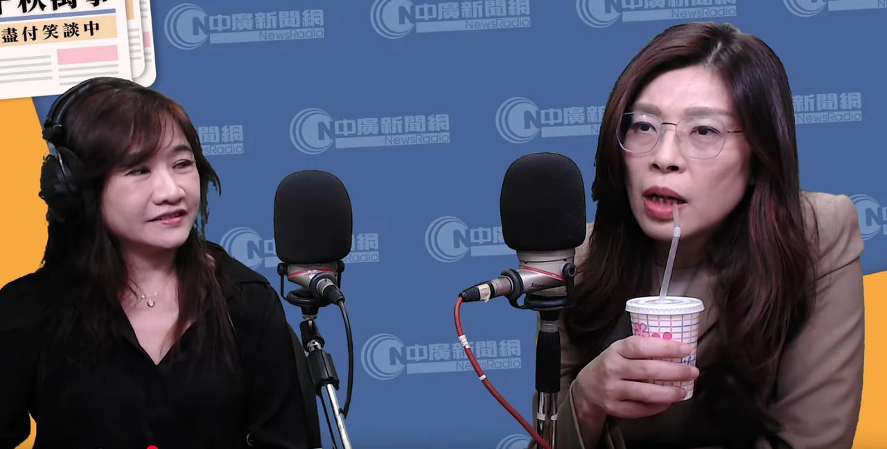 国民党主席郑丽文今天在媒体访谈中回应“赖清德窜访斯威士兰”一事说“赖清德就是为了