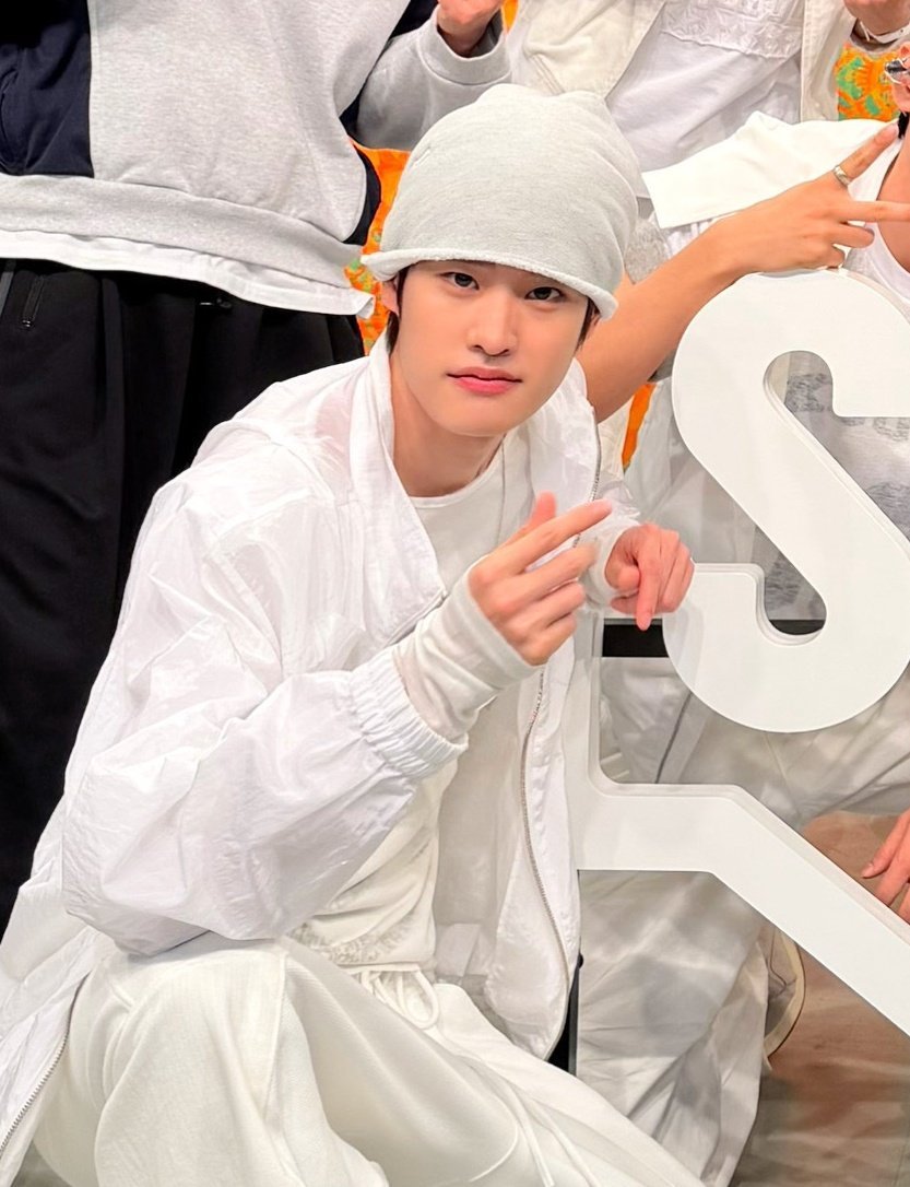 我们的白米粒合照凑够6️⃣宫格啦解锁各种表情各种姿势  专栏 · 炤咪截图📸