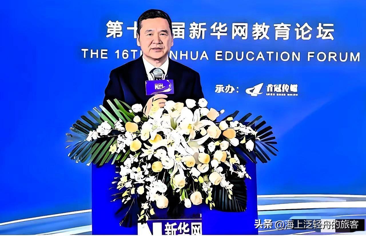 国家这次是真急了，一巴掌把所有人都扇醒了。

​满大街拿着大学学历的人，但愿意去