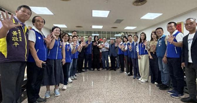 让郝龙斌最恐怖的一幕终还是来了，这回蓝营权贵已无法撼动民意

台湾蓝营主席改选，