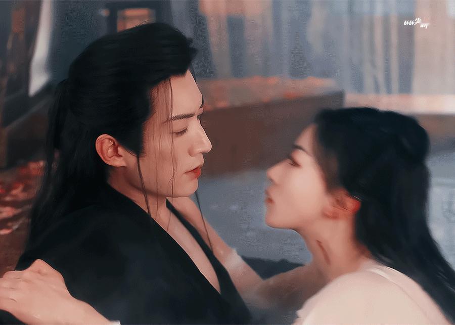 #掐脖吻#啊啊啊这剧这么敢拍的吗，我就不应该在我家人面前打开这个视频[苦涩][苦
