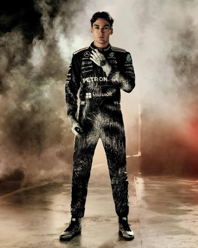 梅赛德斯更新
在铃鹿的全新造型，外衣，头盔，联名全部是重新设计。仔细看看这套装备