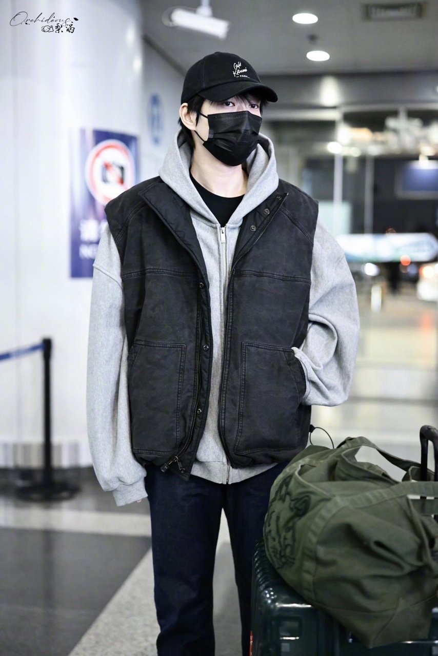 魏大勋出发山西录制跨年晚会期待魏大勋来山西录制的跨年晚会！ 