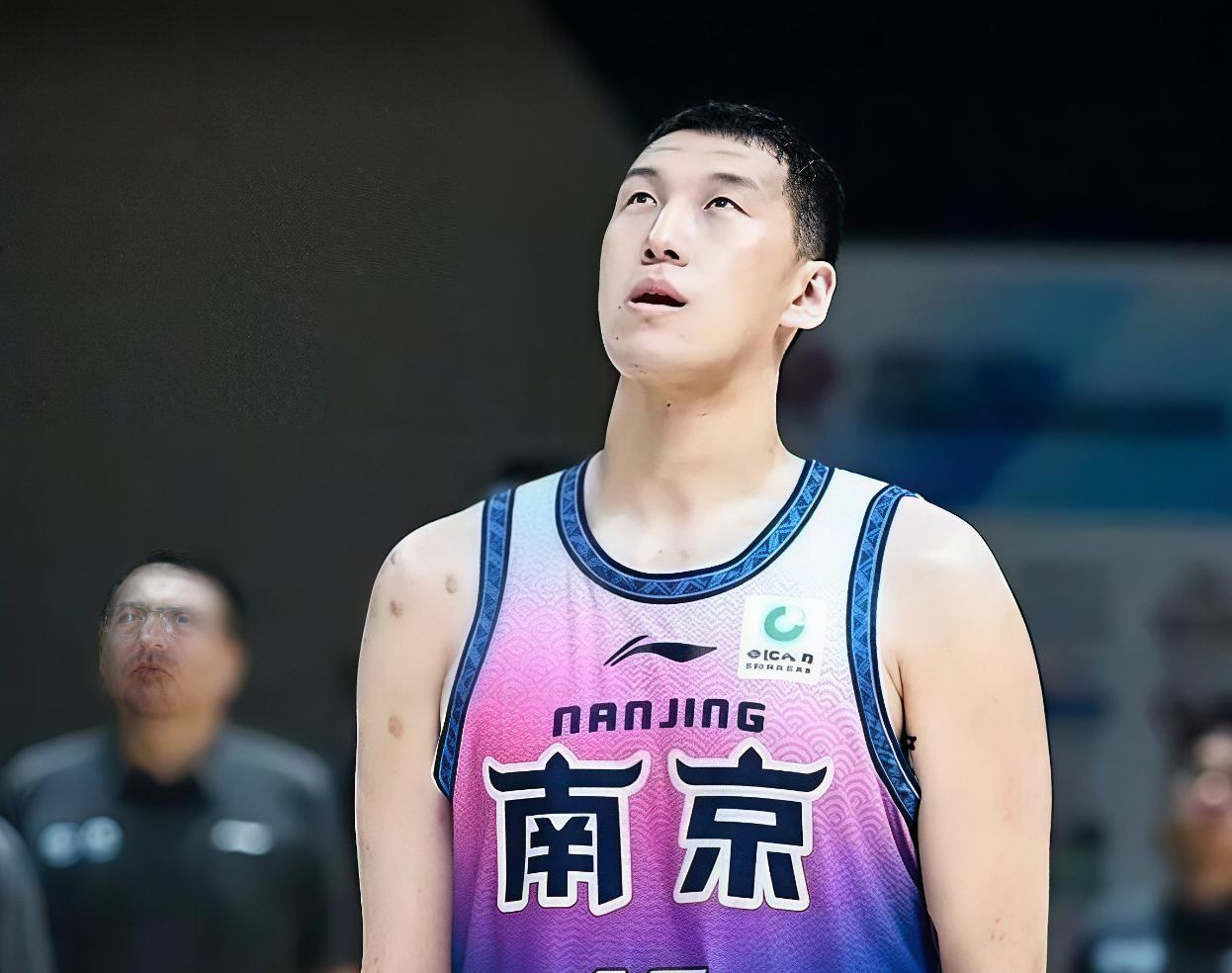 妙，同曦队总经理一个妙招，让杜润旺成为球队篮板王！
CBA常规赛，同曦队与四川队
