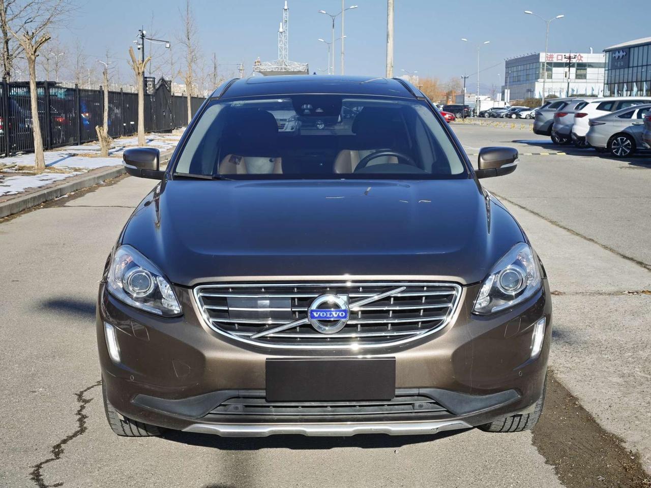 沃尔沃XC60二手车，绝对算是我的梦中情车，安全环保的代名词，二手价格性价比超高