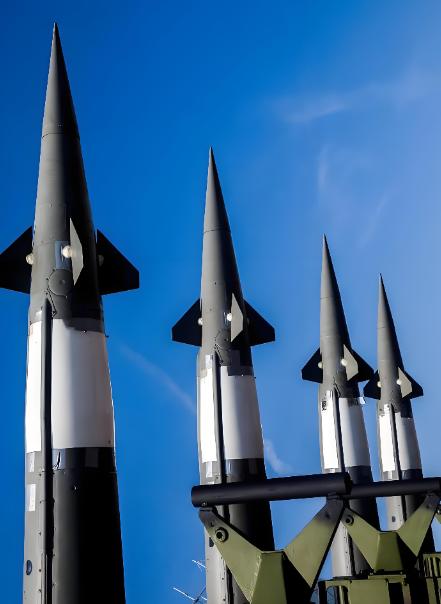 美国未必真的敢对伊朗动武，伊朗不是委内瑞拉，美国真要动武，军事代价会很大的。伊朗