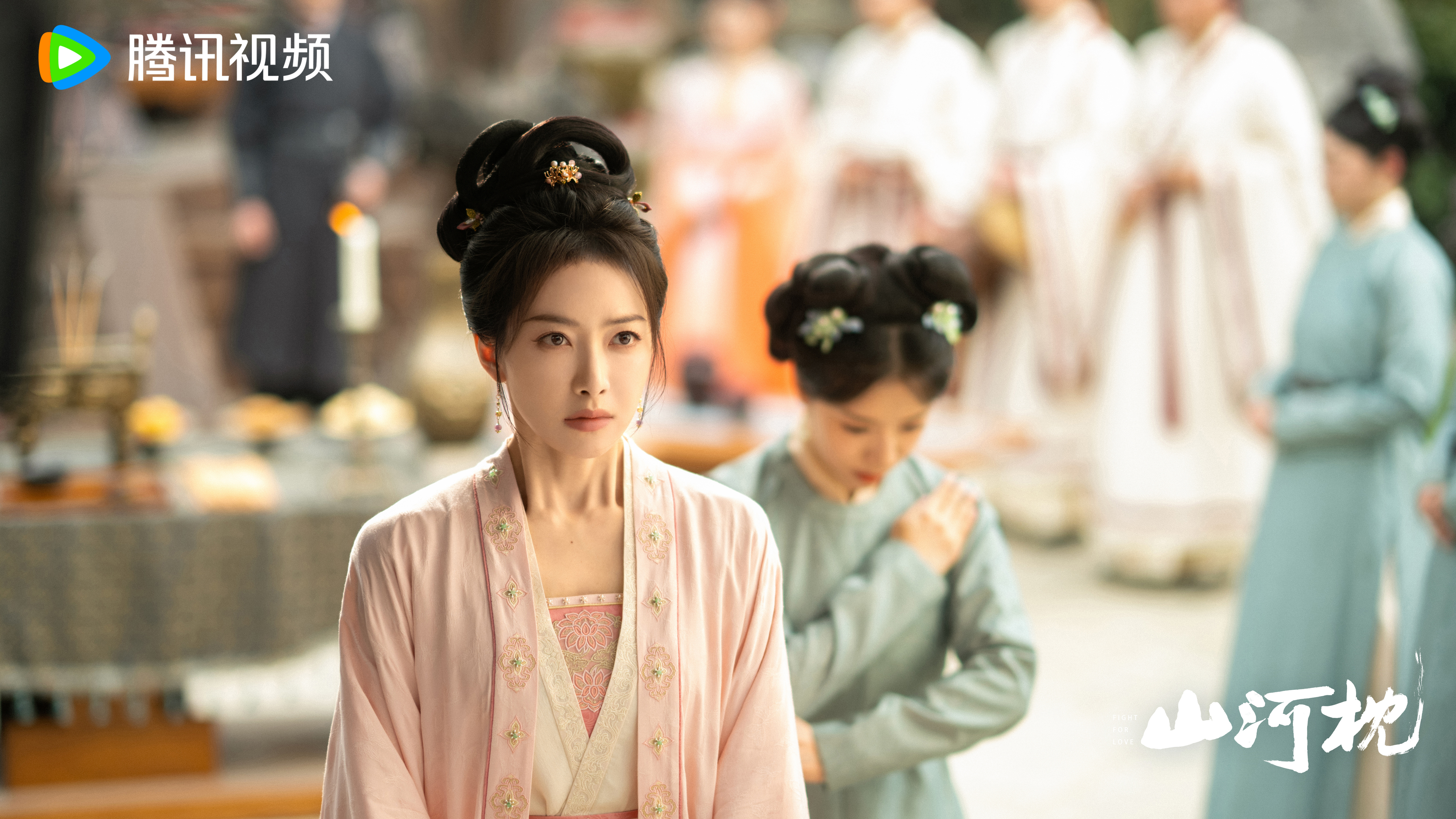 嗷！楚瑜这套粉衣出来啦～再等等 说不定工作室有九宫格～～～ 