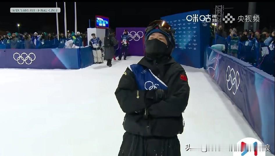 今早凌晨米兰冬奥单板大跳台决赛，苏翊鸣太牛了！一路顶住压力拿下铜牌，这可是中国队
