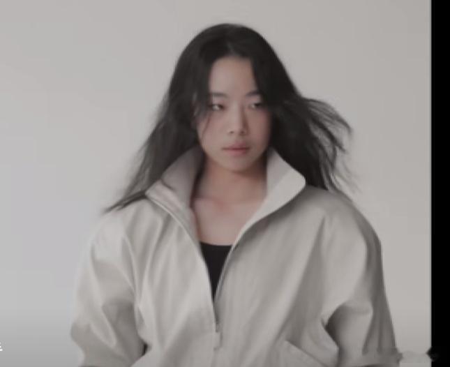 刘宇婕ELLE大片刘宇婕ELLE大片，这个拍摄确实很不错啊，整体来说很好看，EL